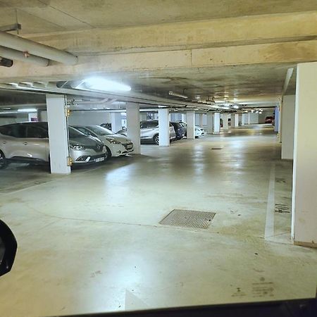 III Appart 2 Pieces, Neuf 200 M De Gare Parking Netflix Evry Courcouronnes Luaran gambar